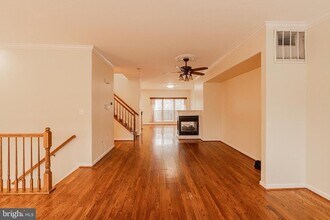 13638 Cedar Run Ln in Herndon, VA - Building Photo - Building Photo