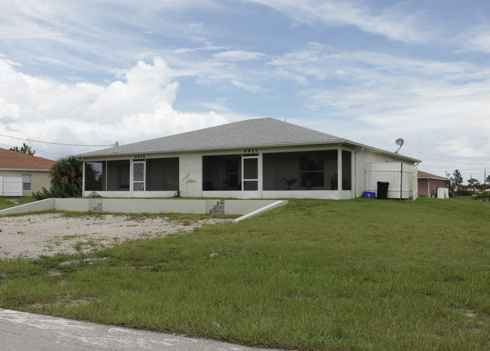 4925 Golfview Blvd in Lehigh Acres, FL - Building Photo