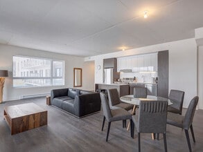 3075 Promenade du Quartier-Saint-Martin in Laval, QC - Building Photo - Building Photo