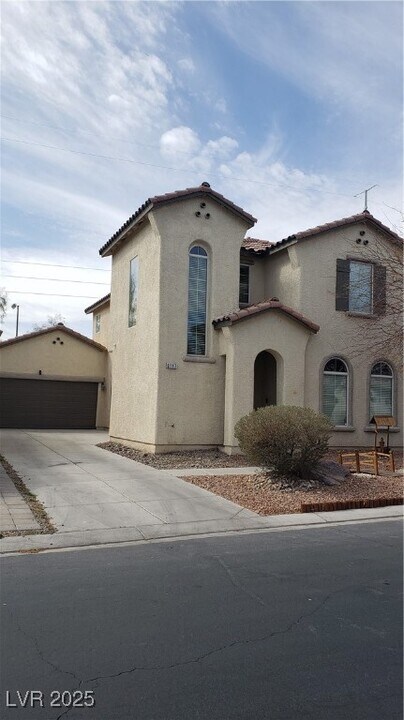 6117 Glenborough St in Las Vegas, NV - Building Photo