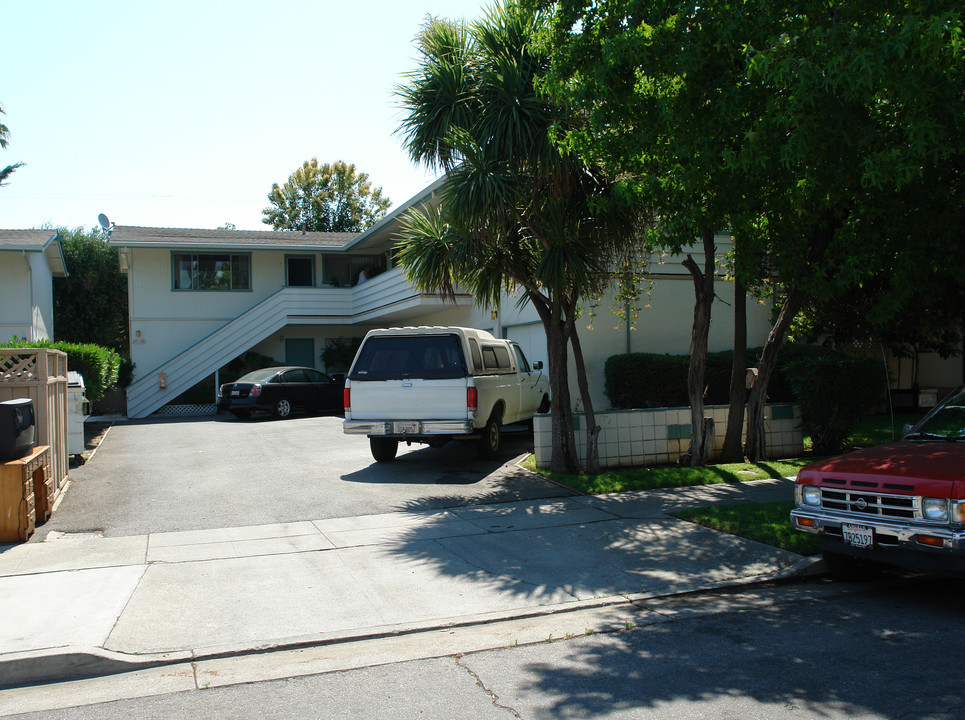 470 Doyle Rd in San Jose, CA - Foto de edificio