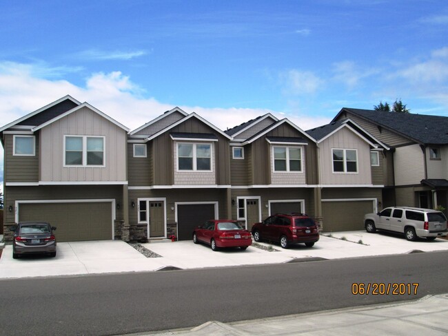 property at 208 N 33rd Ct