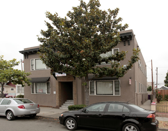 433 Magnolia Ave in Long Beach, CA - Foto de edificio - Building Photo