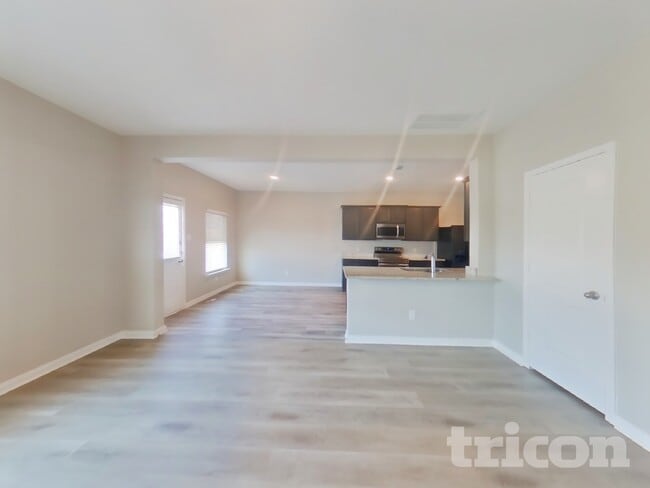 206 Lewis Ln in Venus, TX - Foto de edificio - Building Photo