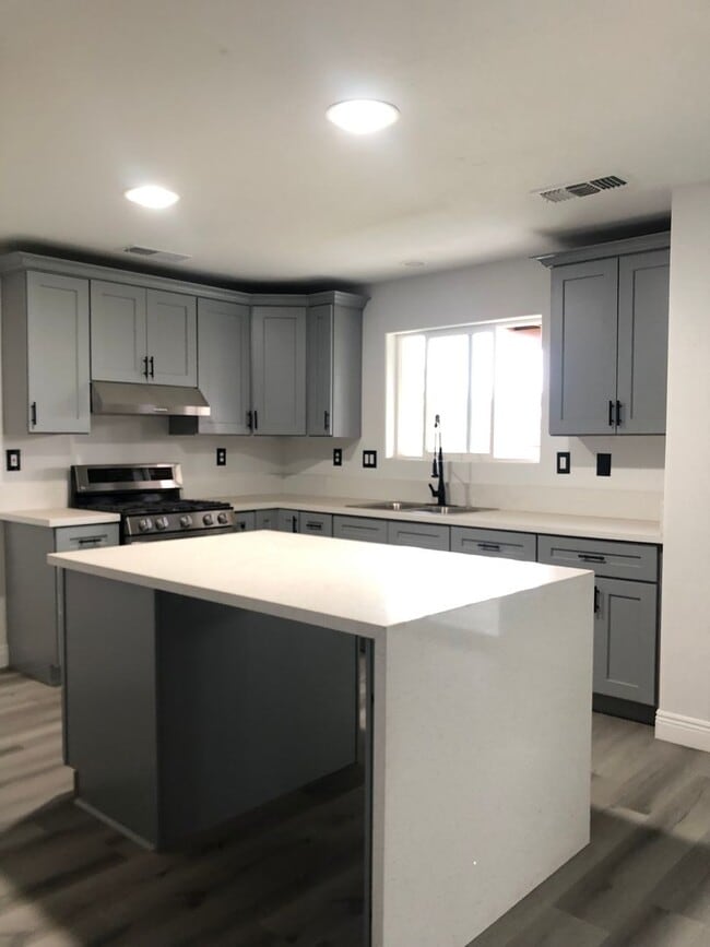 9402 Cobble Mountain Rd in Bakersfield, CA - Building Photo - Building Photo