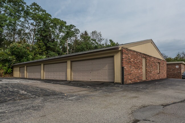 Integrity Chardon / Maple Ridge Apartments in Chardon, OH - Foto de edificio - Building Photo