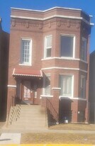 1528 E 72nd St in Chicago, IL - Building Photo