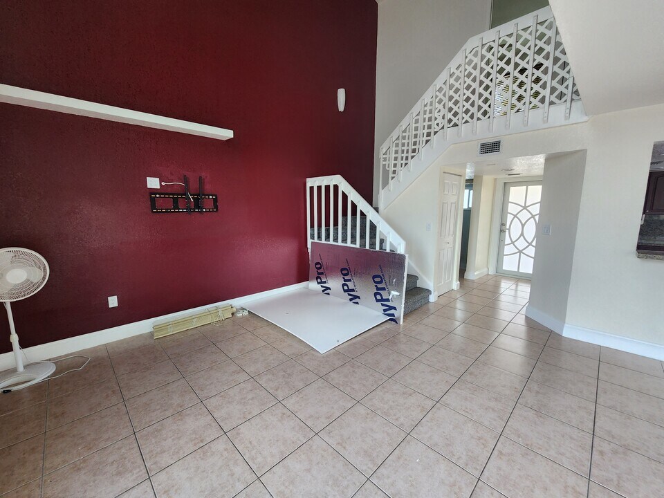 3309 San Remo Cir in Homestead, FL - Building Photo