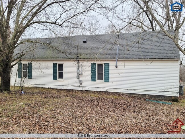 416 E Bronson St in Sparta, TN - Building Photo - Building Photo