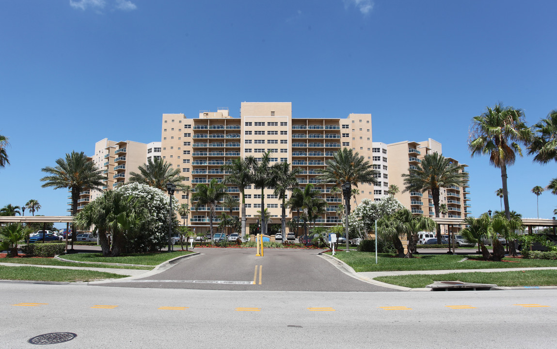 Regatta Beach Club in Clearwater Beach, FL - Building Photo