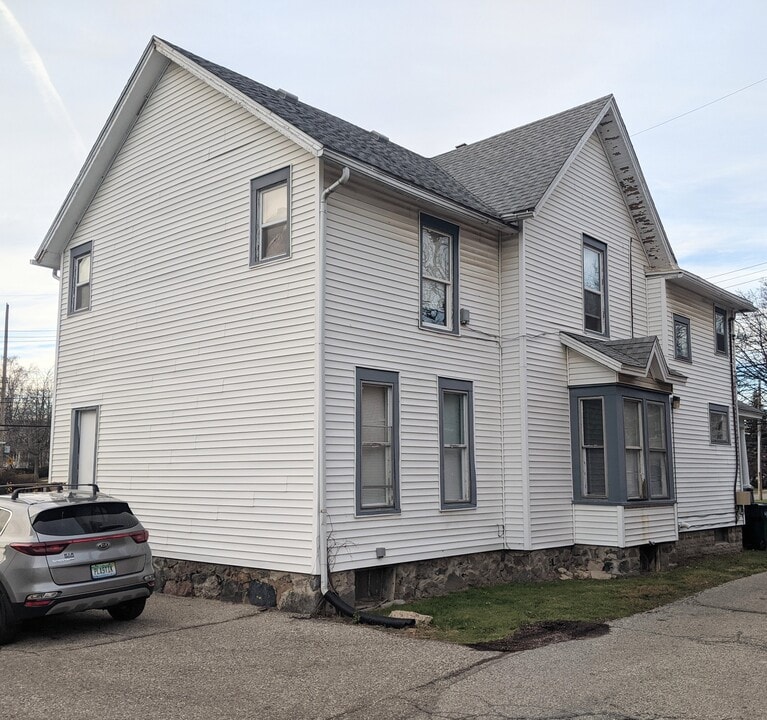529 W Ionia St, Unit 1 in Lansing, MI - Building Photo