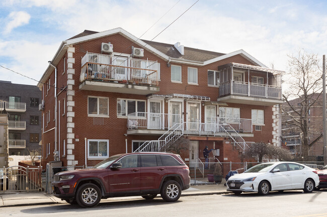 191 28th Ave in Brooklyn, NY - Foto de edificio - Building Photo