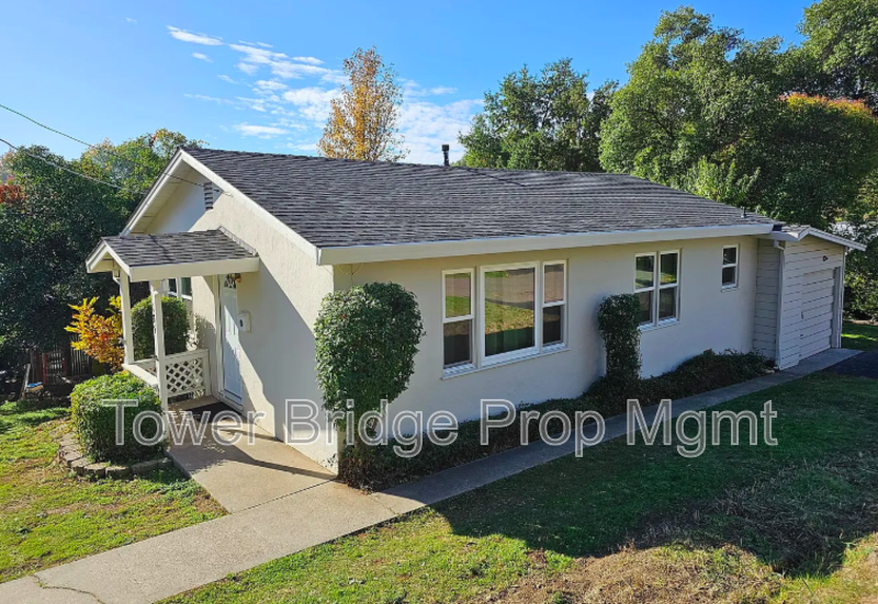 185 Ruby St in Auburn, CA - Building Photo