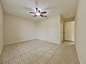 16515 Forest Bend Ave in Friendswood, TX - Building Photo - Building Photo