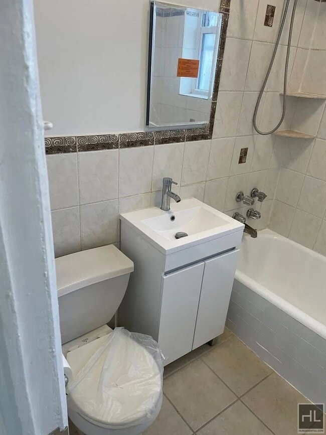 EAST 15 STREET, Unit 3C in Brooklyn, NY - Building Photo - Building Photo