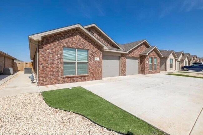 2109 N Avenue K in Lubbock, TX - Building Photo - Building Photo