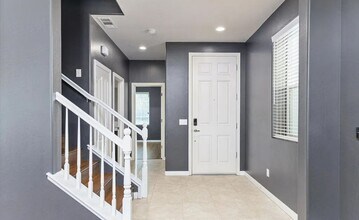 1910 Holt Rinehart Ave in Bakersfield, CA - Building Photo - Building Photo