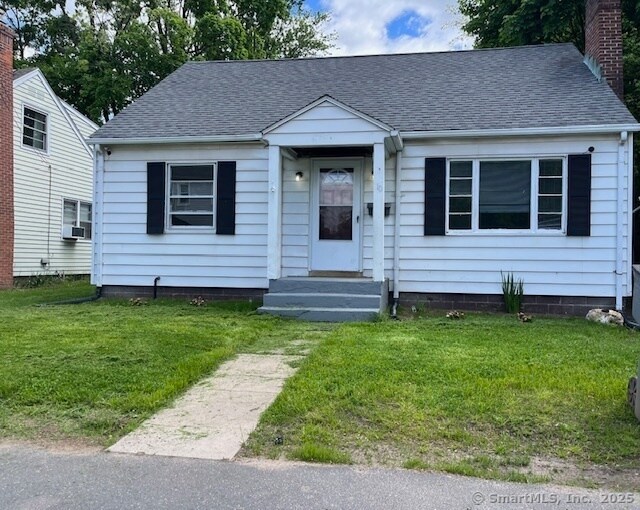 10 Keller Ave in Enfield, CT - Building Photo