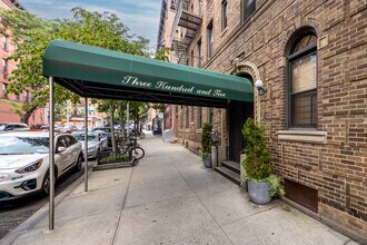 305-315 E 88th St in New York, NY - Foto de edificio - Building Photo