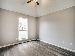 1403 Dennison St in Dallas, TX - Building Photo - Building Photo