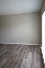 2415 S Graham Dr in Arlington, TX - Building Photo - Building Photo