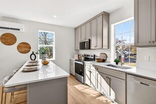 439 W 9th St in Dallas, TX - Building Photo