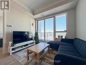 18 Water Walk Dr in Markham, ON - Building Photo - Building Photo