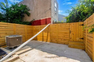 2009 N 17th St in Philadelphia, PA - Building Photo - Building Photo