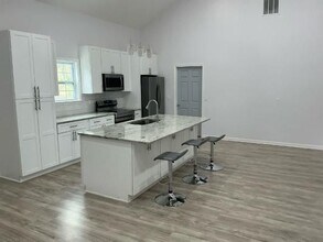 2050 Meador Ave SE in Atlanta, GA - Building Photo - Building Photo
