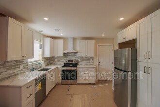 305 Millcreek Dr in Charleston, SC - Building Photo - Building Photo