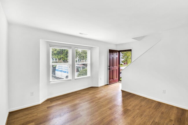 2702 Gatewood Cir