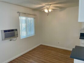 New Yorker in Downey, CA - Building Photo