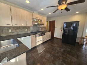 120 Luther Ave in Kent, OH - Foto de edificio - Building Photo