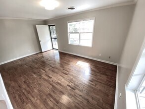 132 N Rembert St in Memphis, TN - Building Photo - Building Photo