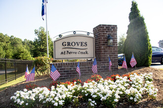 Groves at Berry Creek in Duncan, SC - Building Photo - Building Photo