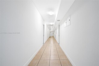 6971 Carlyle Ave in Miami Beach, FL - Building Photo - Building Photo