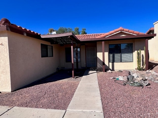 1621 Ash Ave in Bullhead City, AZ - Building Photo - Building Photo