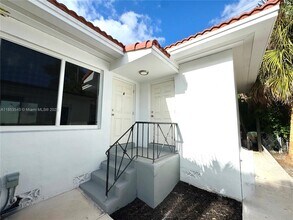 8201 Abbott Ave in Miami Beach, FL - Building Photo - Building Photo