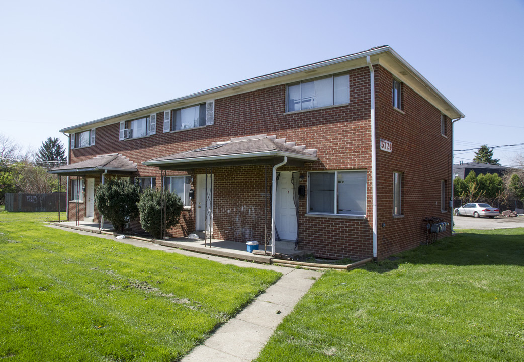 Arborwood Court in Columbus, OH - Building Photo