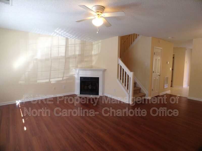1867 Forest Side Ln in Charlotte, NC - Building Photo