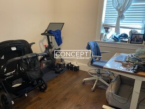 2045 Beacon St in Newton, MA - Building Photo - Building Photo