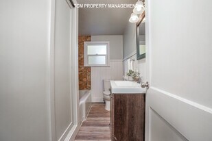 8437 S M St in Tacoma, WA - Building Photo