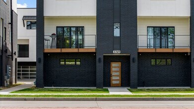 3773 Riverside Dr in Tulsa, OK - Building Photo - Building Photo