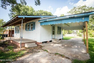106 Doc Duhon St in Lafayette, LA - Building Photo - Building Photo