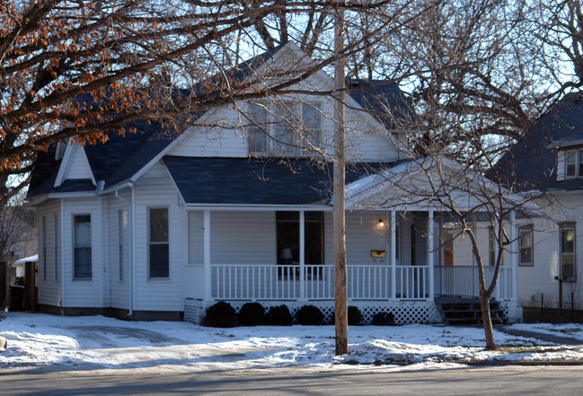 1325 24th St in Des Moines, IA - Foto de edificio - Building Photo