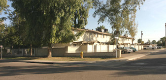 Casa Blanca Villa Apartments