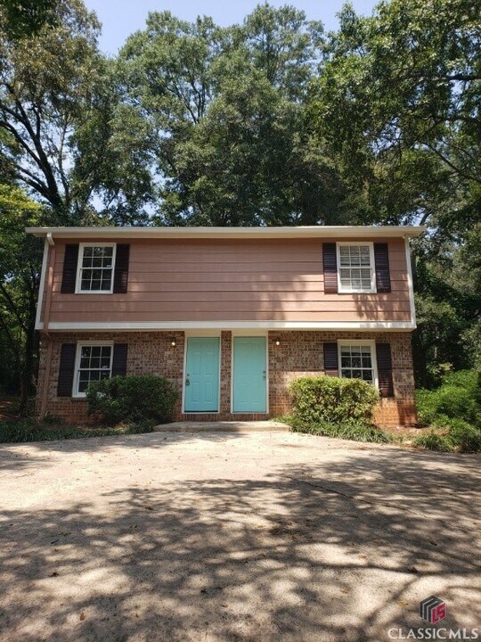 121 Sleepy Creek Dr in Athens, GA - Building Photo