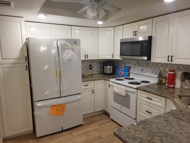 149 Northshore Cir in Casselberry, FL - Foto de edificio - Building Photo