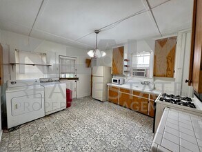 324 General Mouton Ave in Lafayette, LA - Building Photo - Building Photo