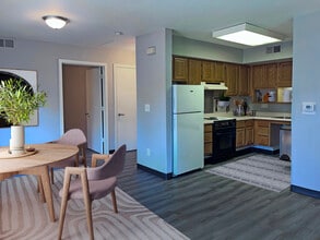 Gardenview Flats in Columbus, OH - Building Photo - Building Photo